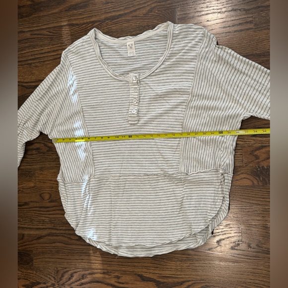 We the Free L Gray/White Striped Tunic - Picture 5 of 6
